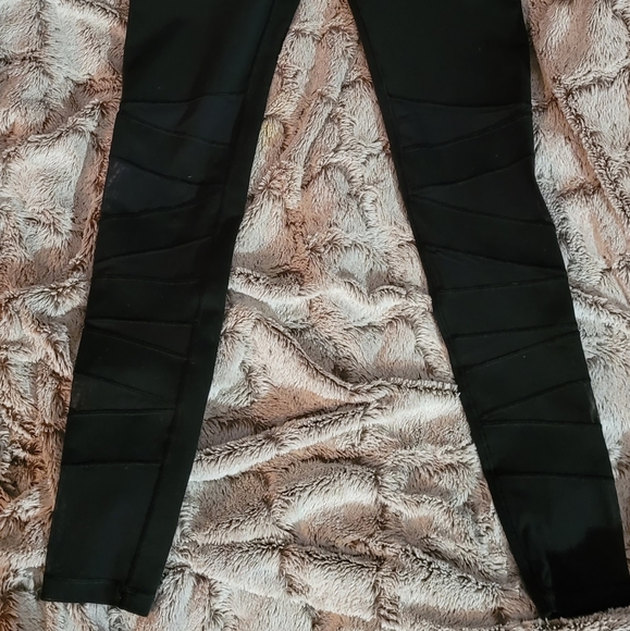 Ivivva size 12 mesh tights - Picture 1 of 3
